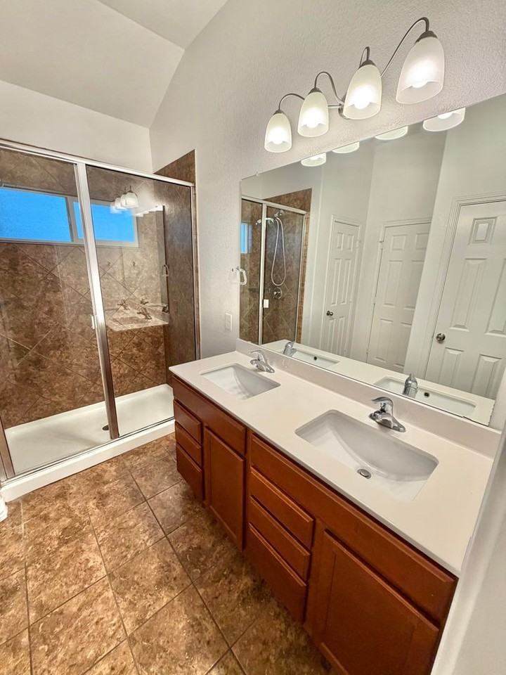 3418 Lorne Dr - Photo 6 of 33