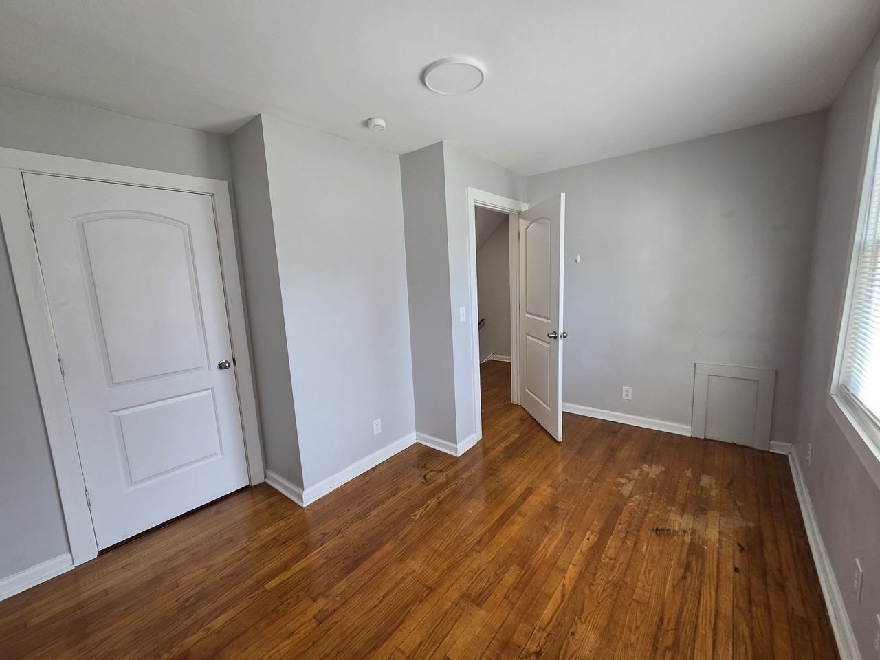 705 W 2nd Ave - Photo 7 of 10