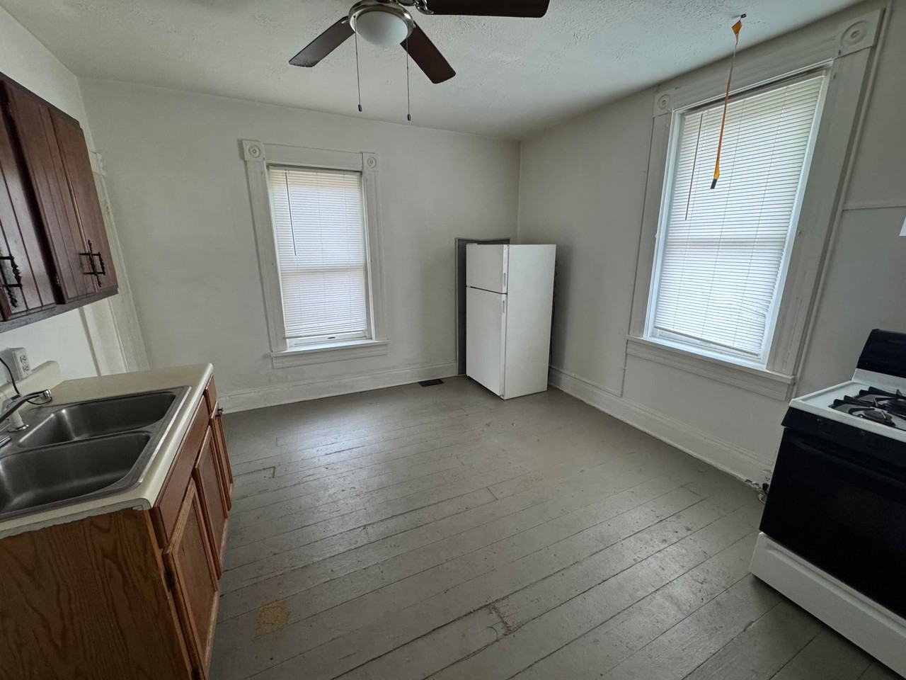 707 W High St #4 - Photo 4 of 5