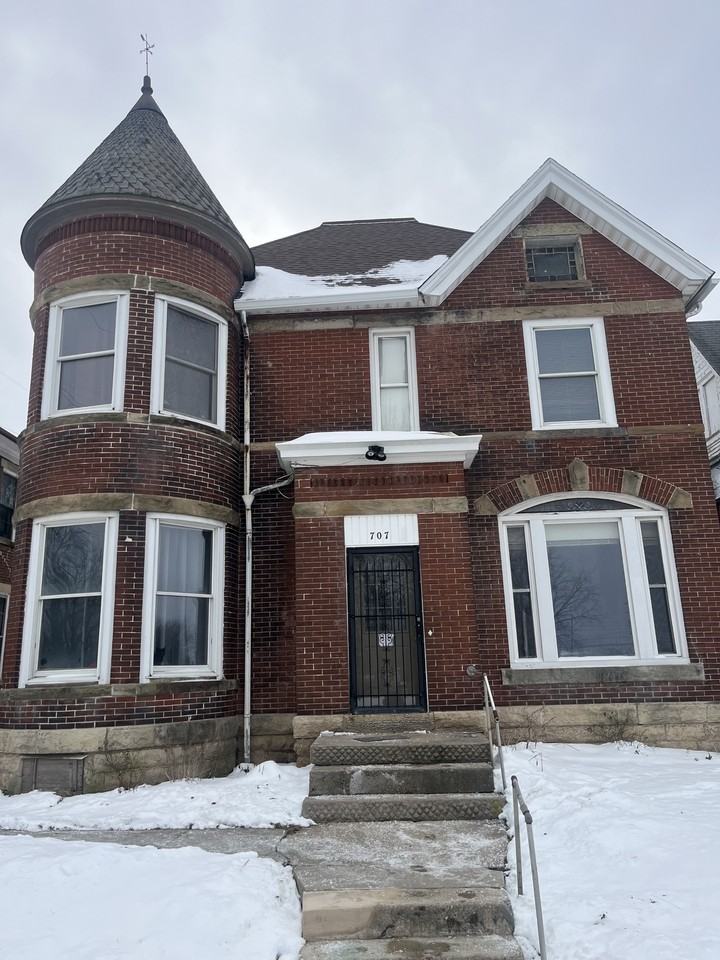 707 W High St #4 - Photo 5 of 5