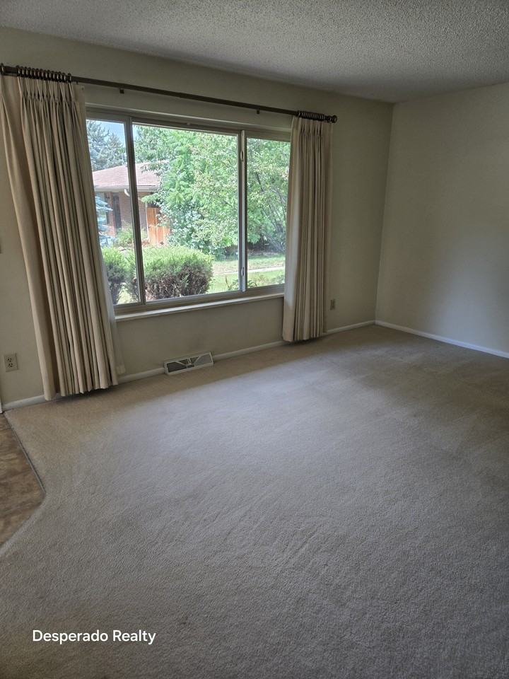 414 E Thunderbird Dr #1 - Photo 2 of 15