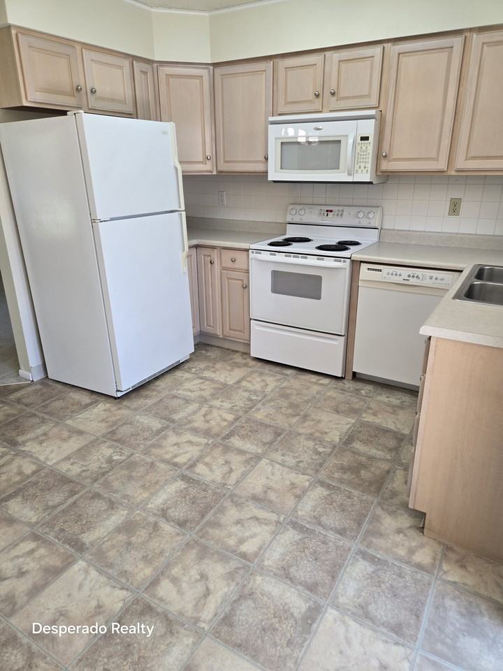 414 E Thunderbird Dr #1 - Photo 4 of 15