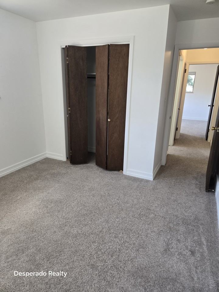 1714 Larch St #1 - Photo 7 of 13