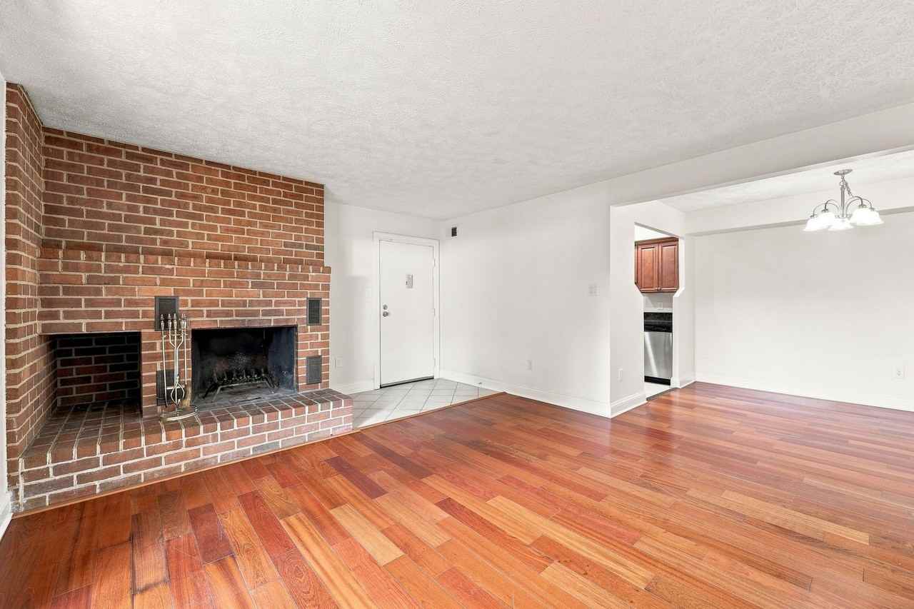 104 Turtle Creek Rd #4 - Photo 3 of 23