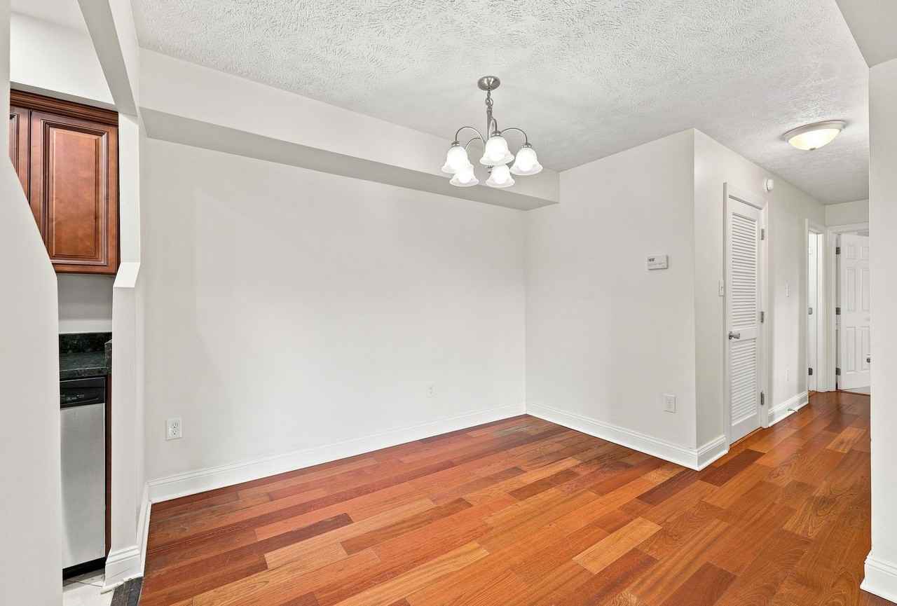 104 Turtle Creek Rd #4 - Photo 6 of 23