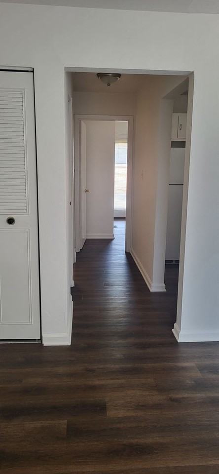 Yorktowne Apartments - Photo 2 of 38