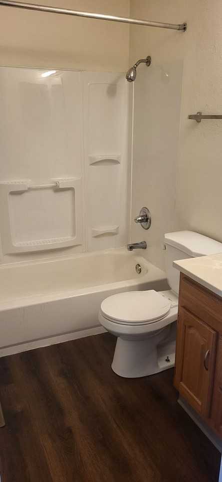 Yorktowne Apartments - Photo 6 of 38