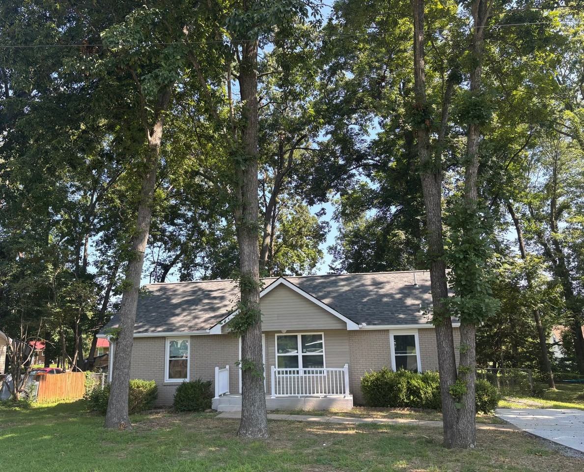 221 Bob White Dr