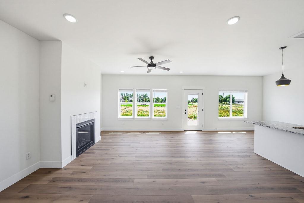 475 River Pkwy