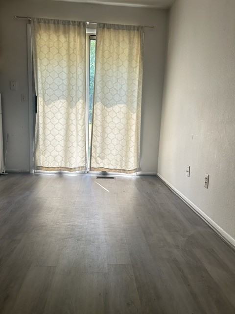 2951 Englewood Ave Se #2951 - Photo 3 of 10