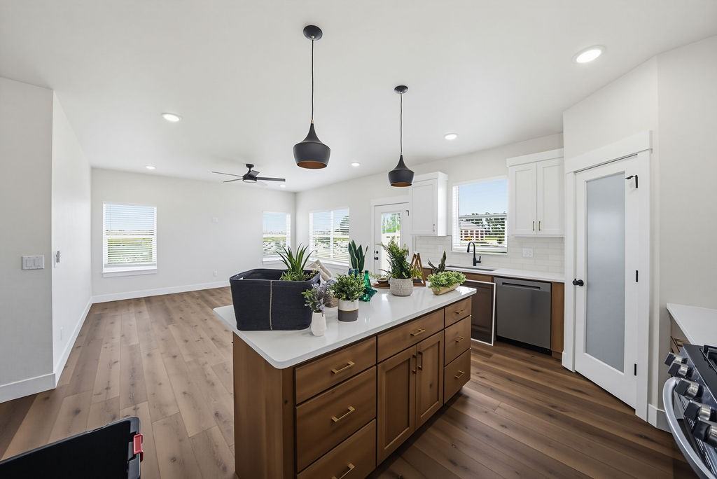 435 River Pkwy - Photo 2 of 50