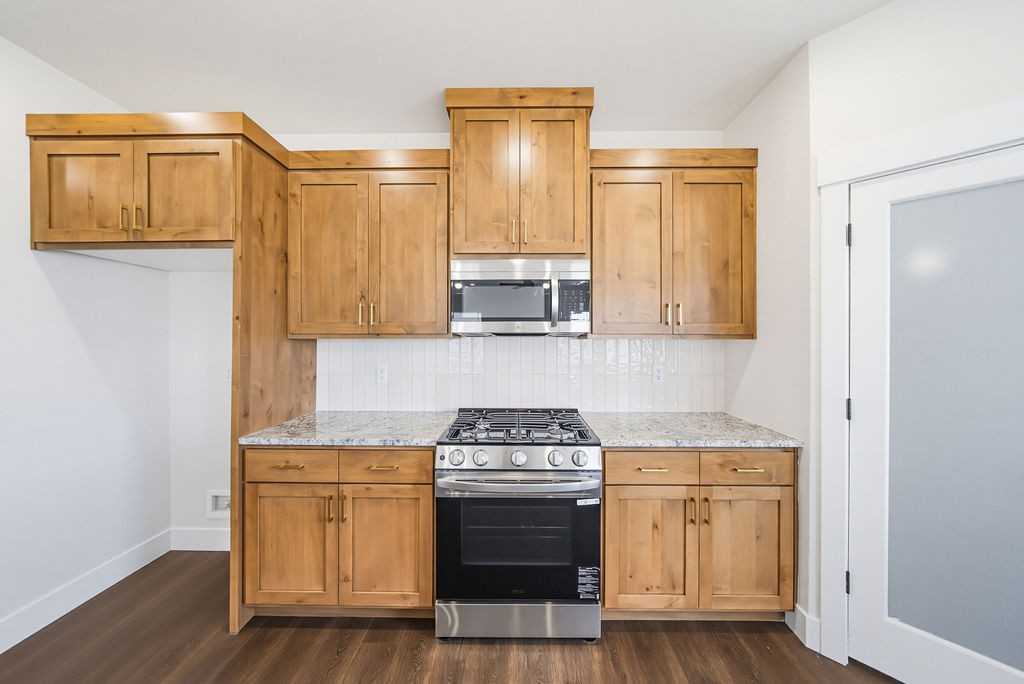 445 River Pkwy - Photo 5 of 50
