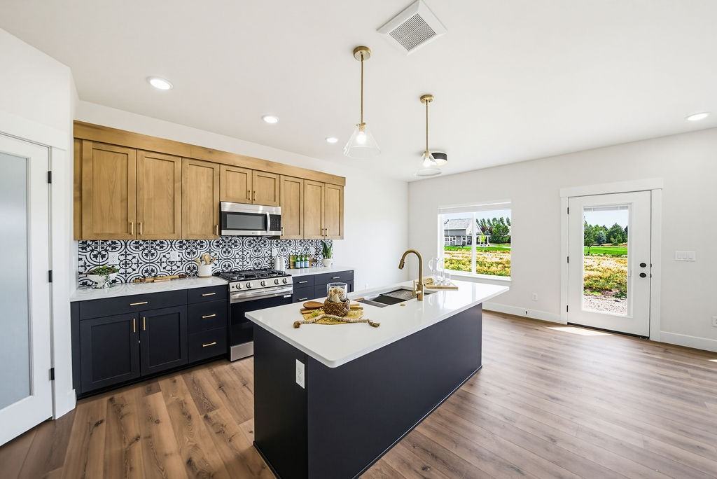 485 River Pkwy - Photo 2 of 50