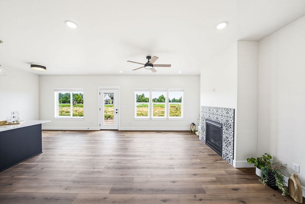 485 River Pkwy - Photo 3 of 50