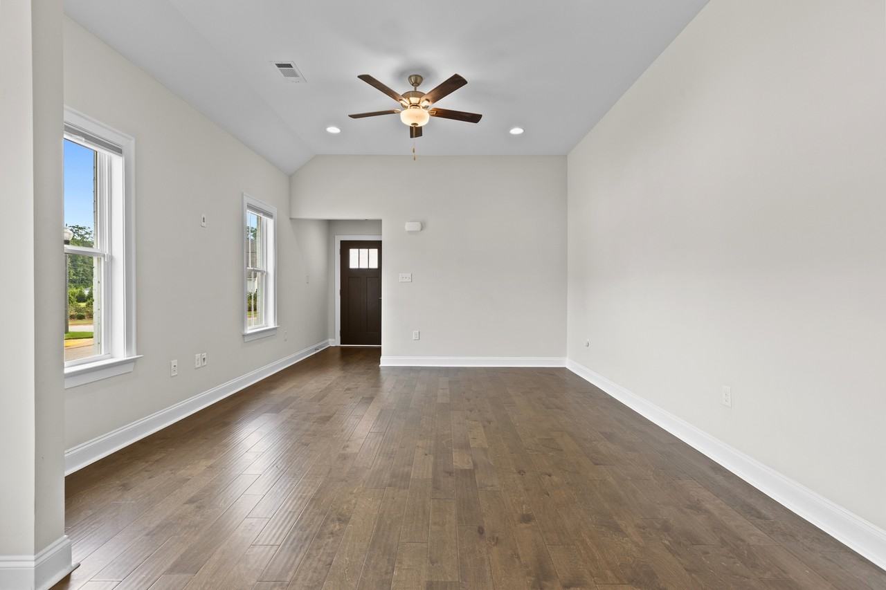 2272 Lakeview Dr #1 - Photo 3 of 11