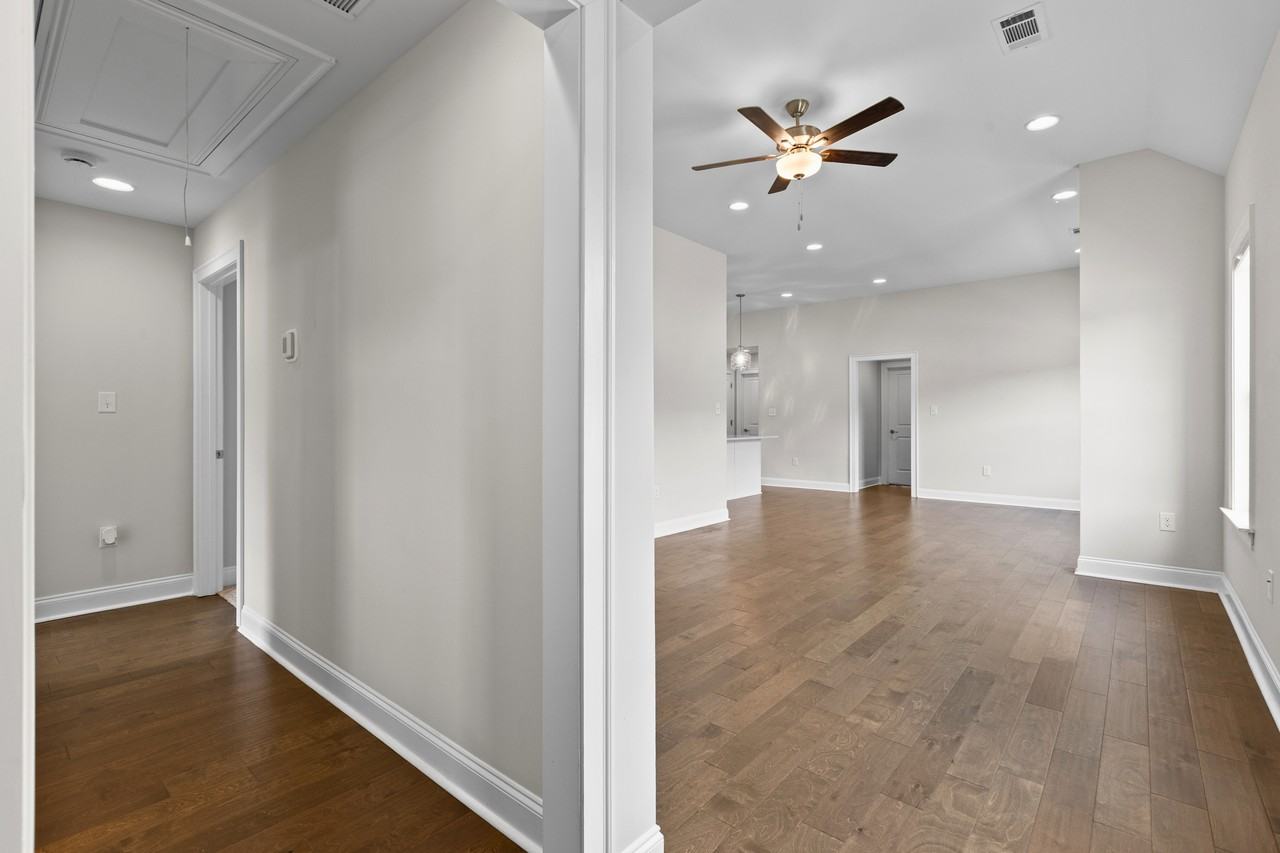 2272 Lakeview Dr #1 - Photo 5 of 11