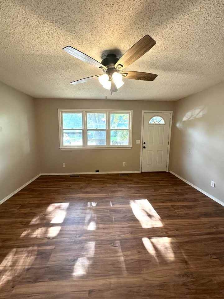 209 S Dale Ave - Photo 7 of 21