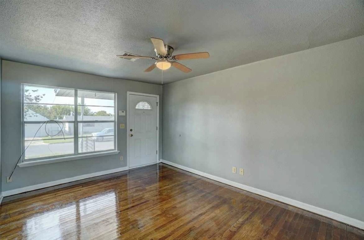5325 Nw Euclid Ave #1 - Photo 3 of 25