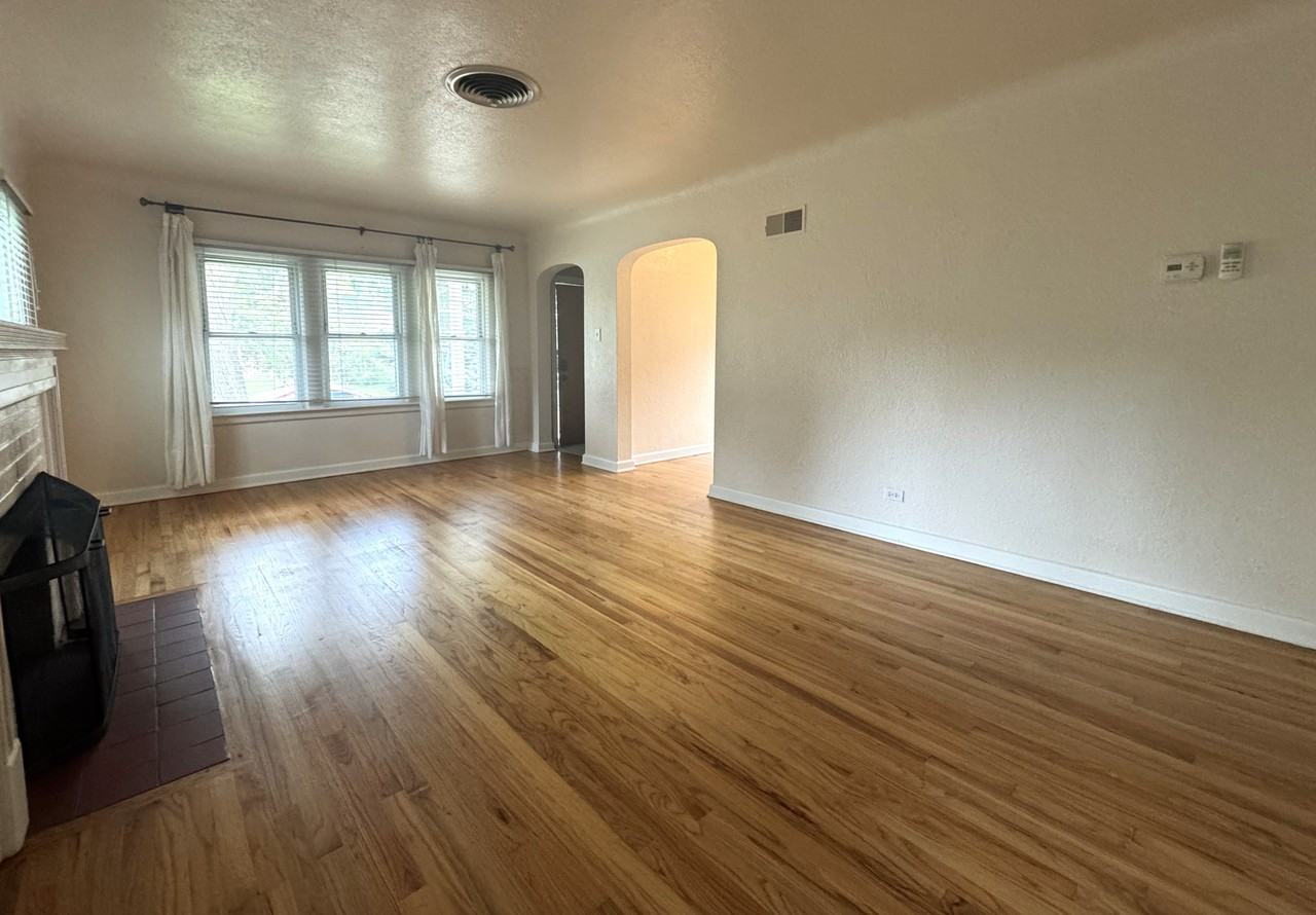 700 Dexter St #1 - Photo 5 of 22
