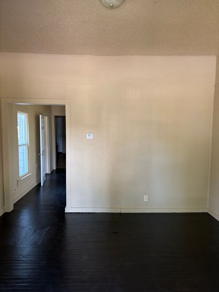 609 S 18th St - Photo 4 of 13