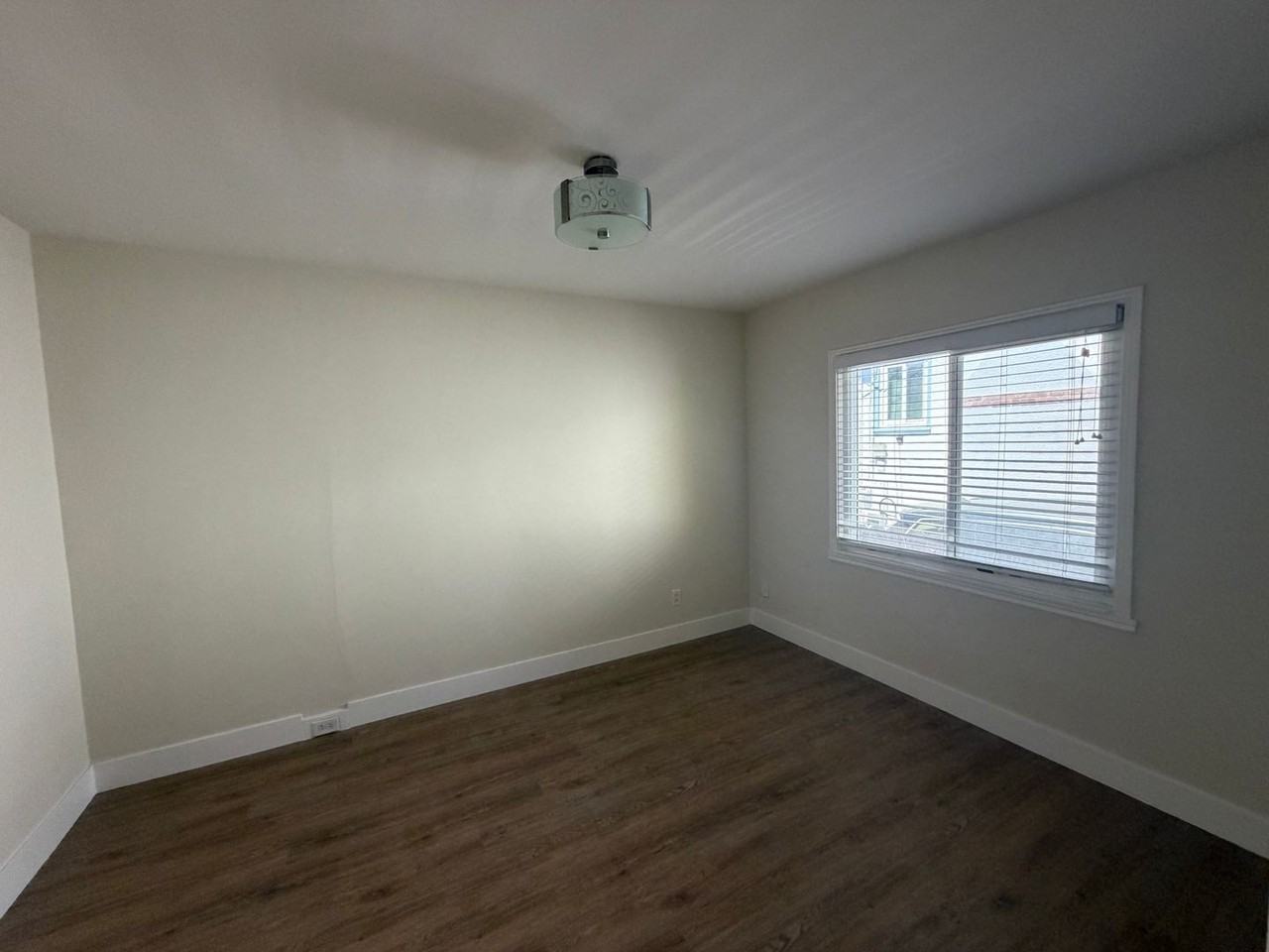 1323 Edgehill Dr - Photo 7 of 14