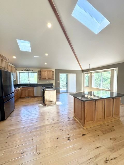 634 Ne Dawn Rd #1 - Photo 5 of 44