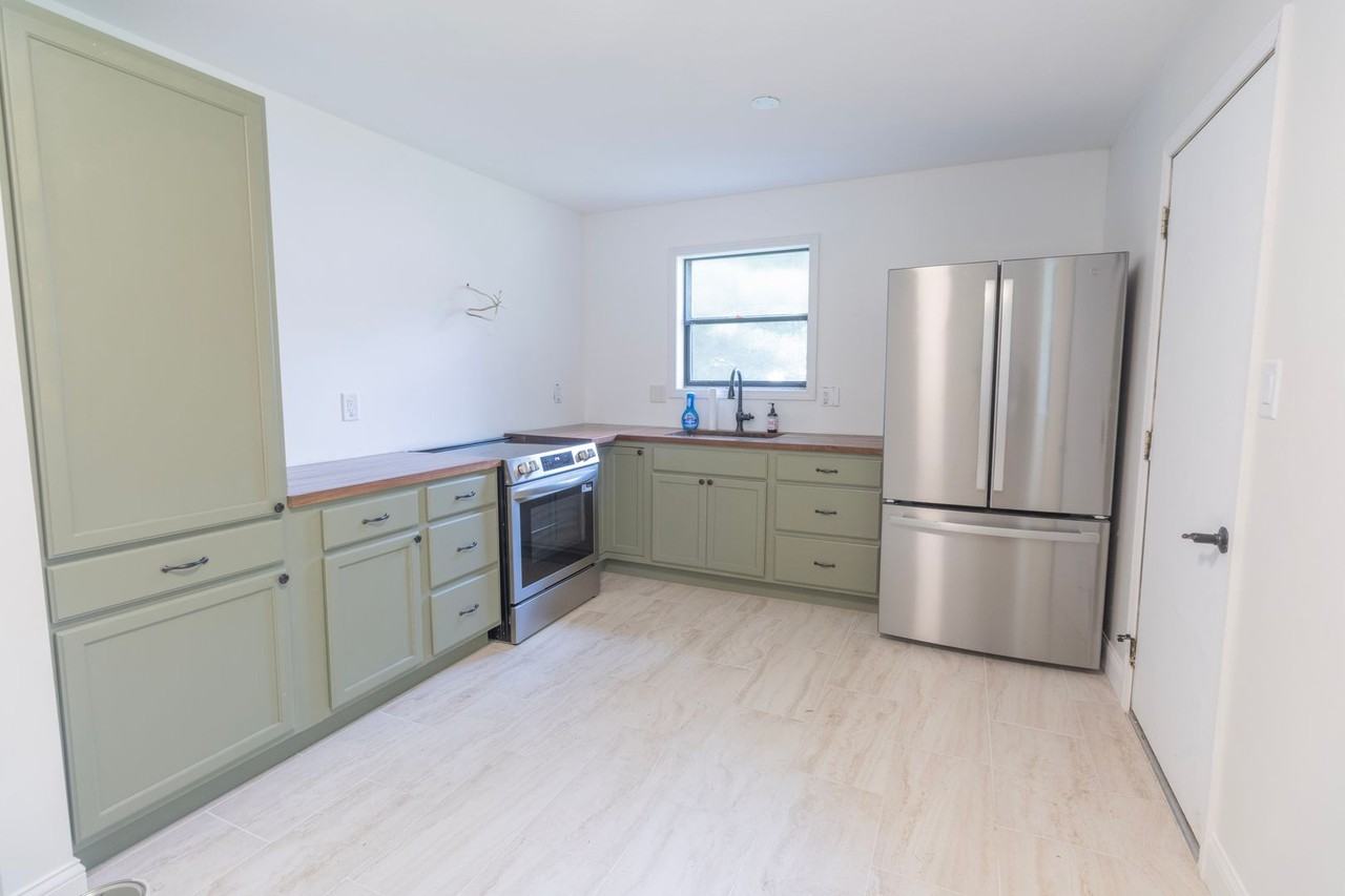 1850 W Amos Dr - Photo 4 of 18