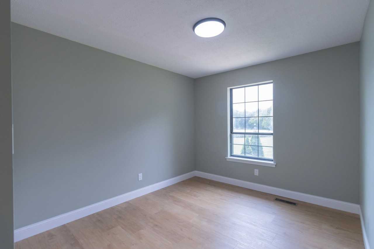 1850 W Amos Dr - Photo 5 of 18