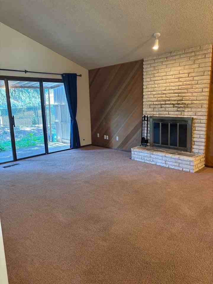 7606 Nw 3rd Ave - Photo 5 of 23