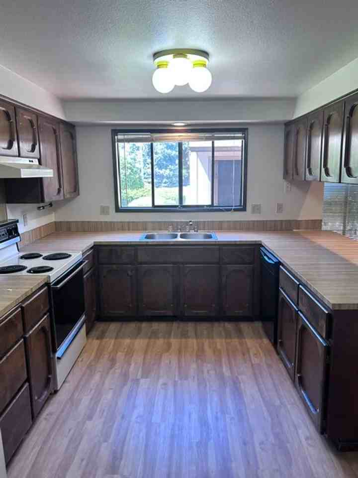 7606 Nw 3rd Ave - Photo 6 of 23