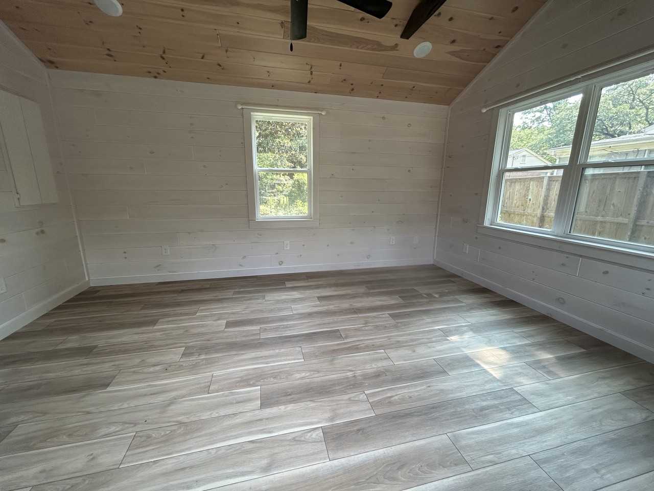 2915 Oakview Rd #1 - Photo 2 of 7