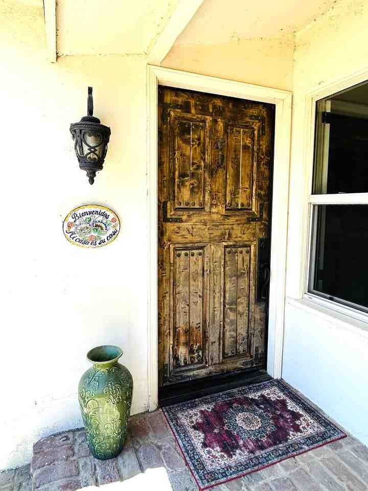 118 Miner St #1 - Photo 3 of 50