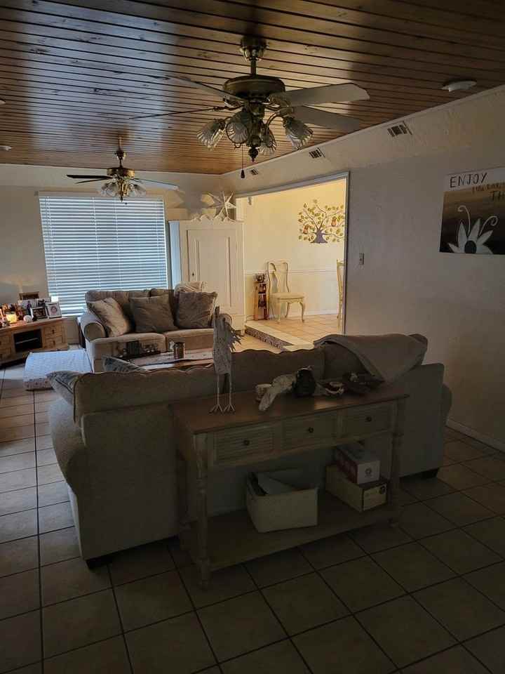 703 Skyline Dr - Photo 5 of 22
