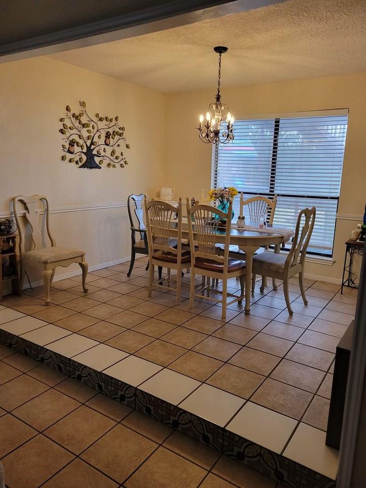 703 Skyline Dr - Photo 6 of 22