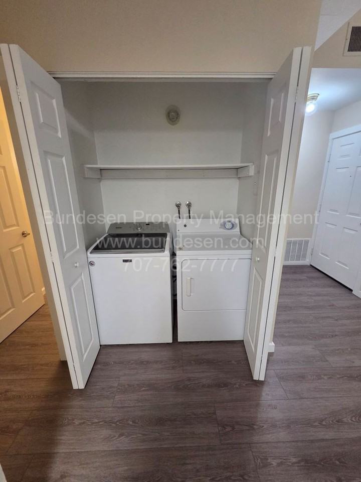 27 Arbor Ct - Photo 5 of 10