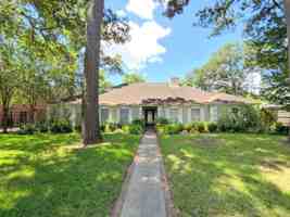 featured image of 139 Haversham Dr