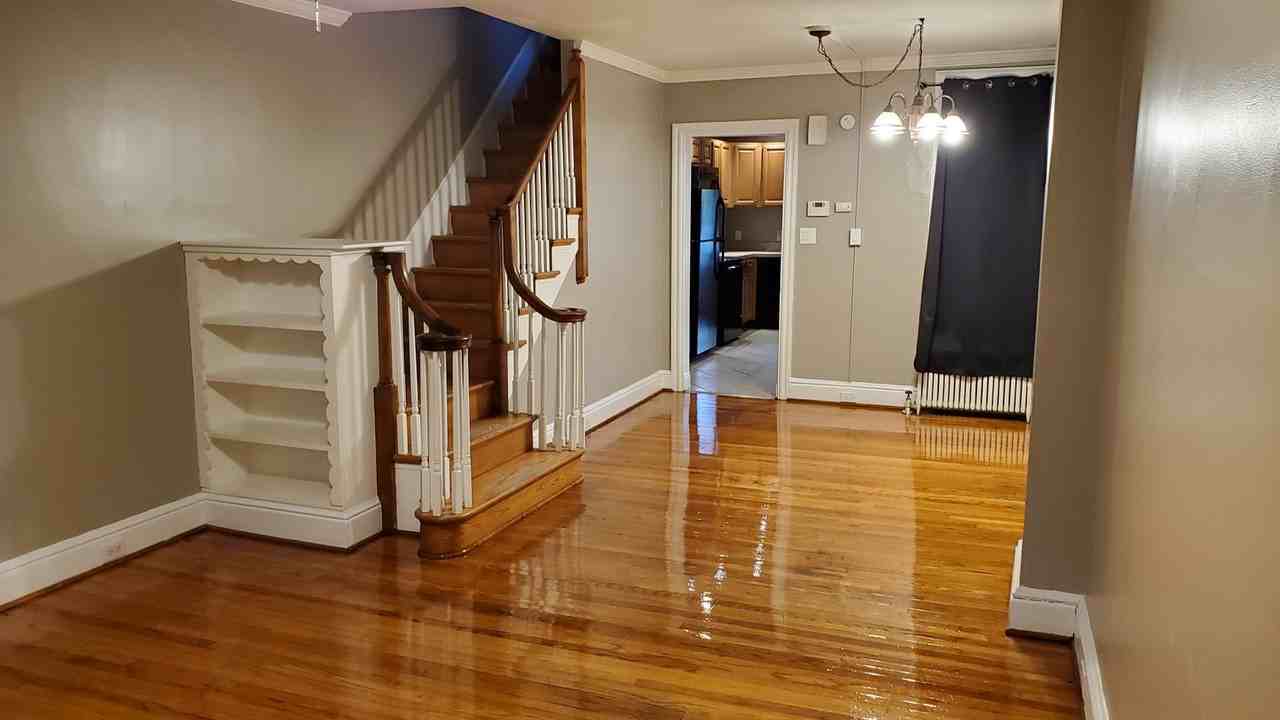 853 E Philadelphia St - Photo 2 of 22