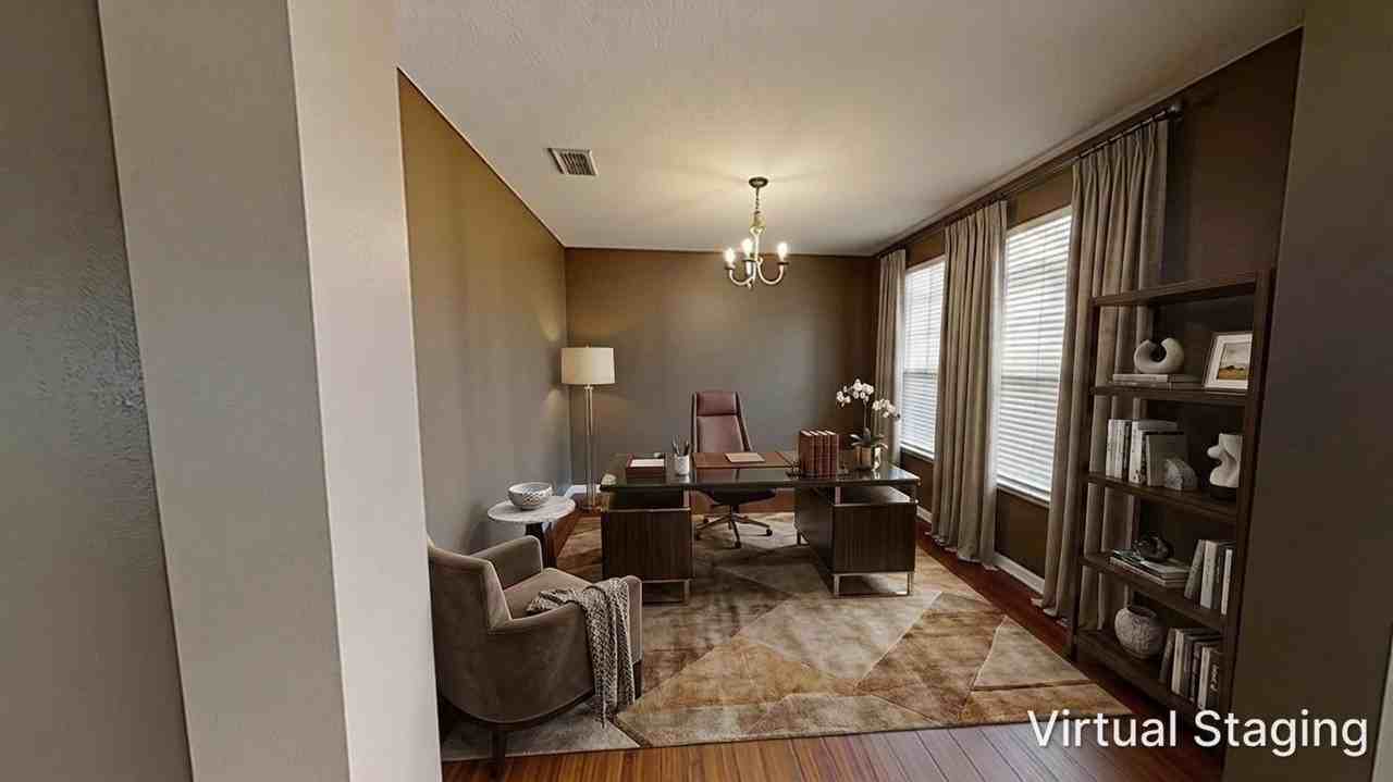 15695 Lexington Park Blvd - Photo 4 of 50