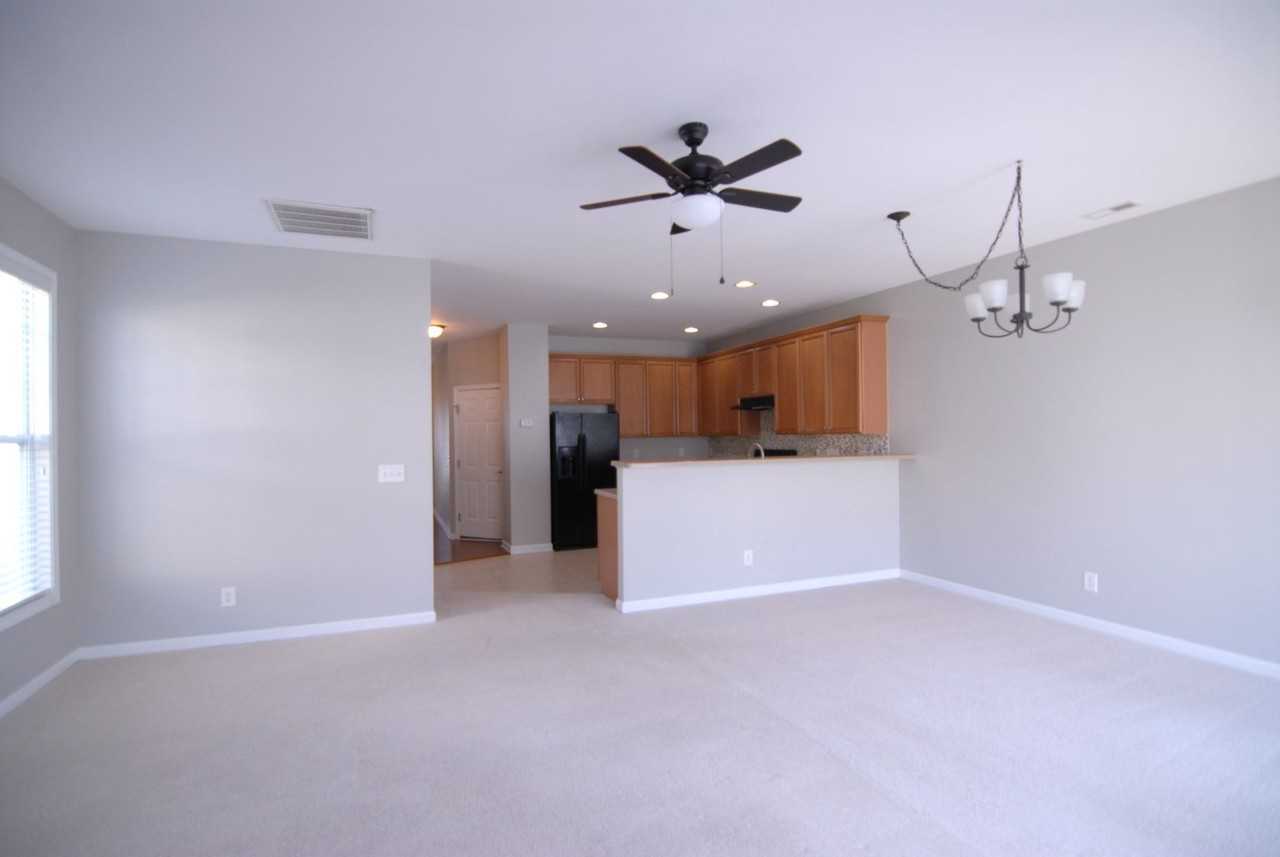 4036 Comrie Ln - Photo 4 of 19