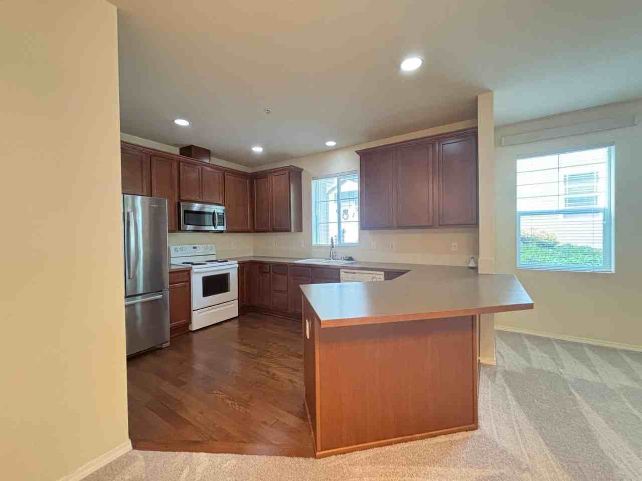 1653 Burnside Pl #B - Photo 5 of 20