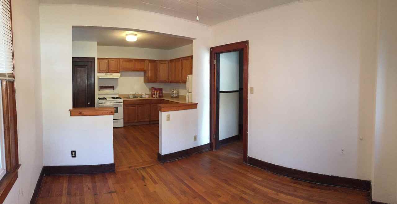 1008 Evergreen Ave - Photo 2 of 5