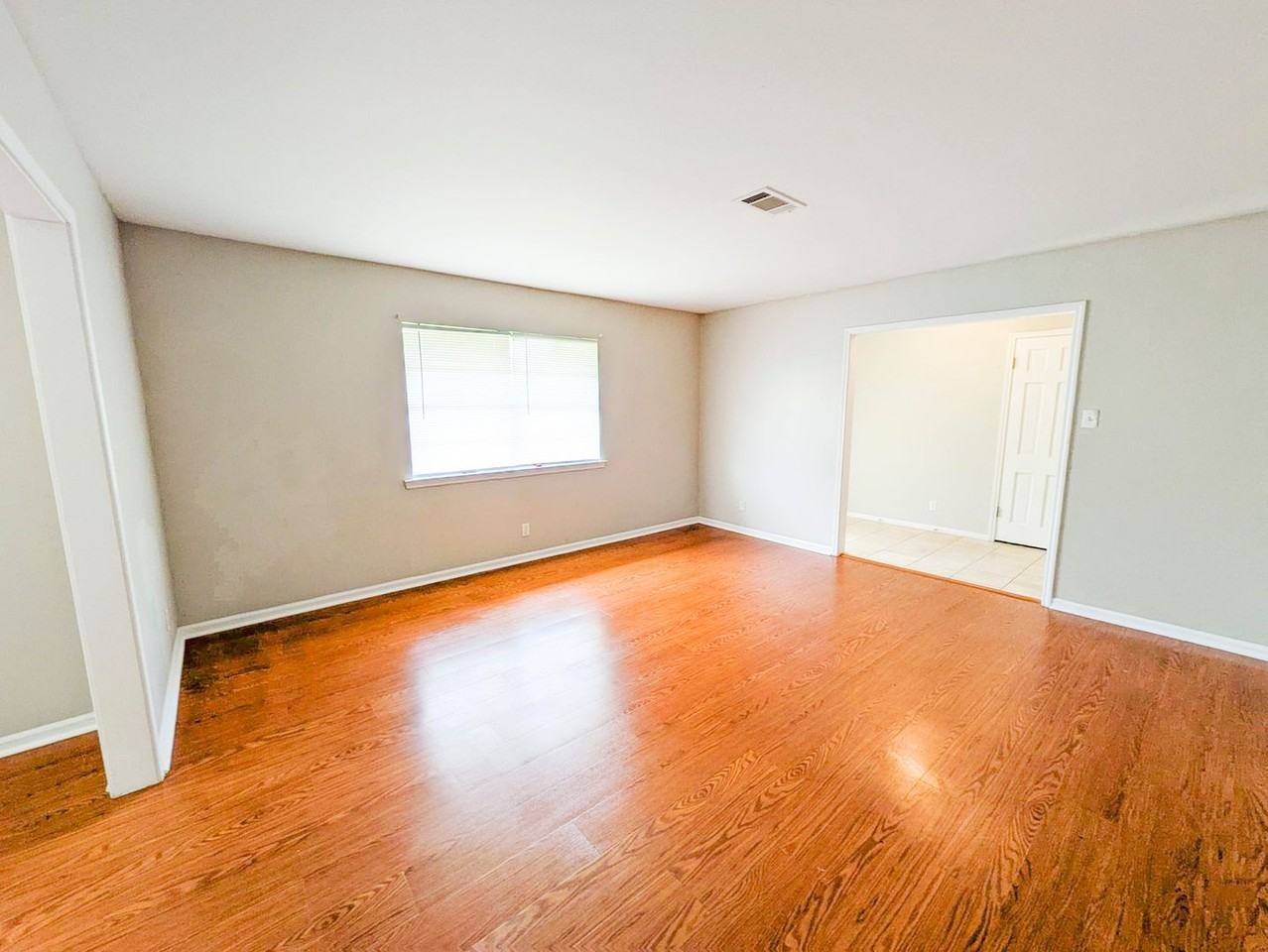6510 Daisy Dr - Photo 7 of 31