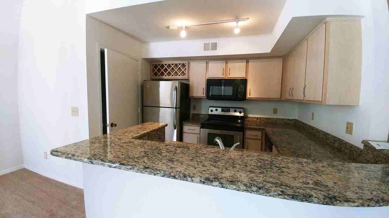 7330 Westpointe Blvd #431 - Photo 3 of 22