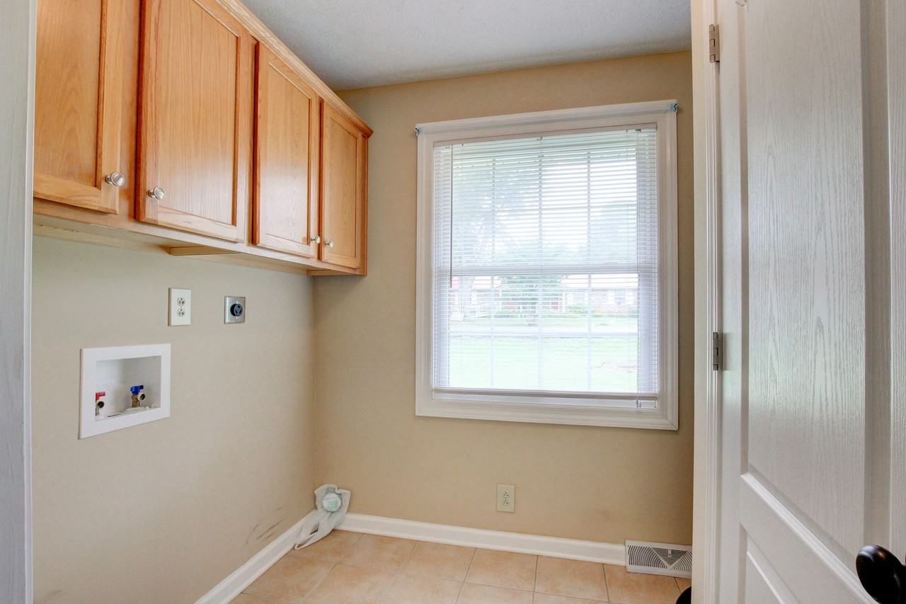 18 Hillsboro Rd - Photo 6 of 11