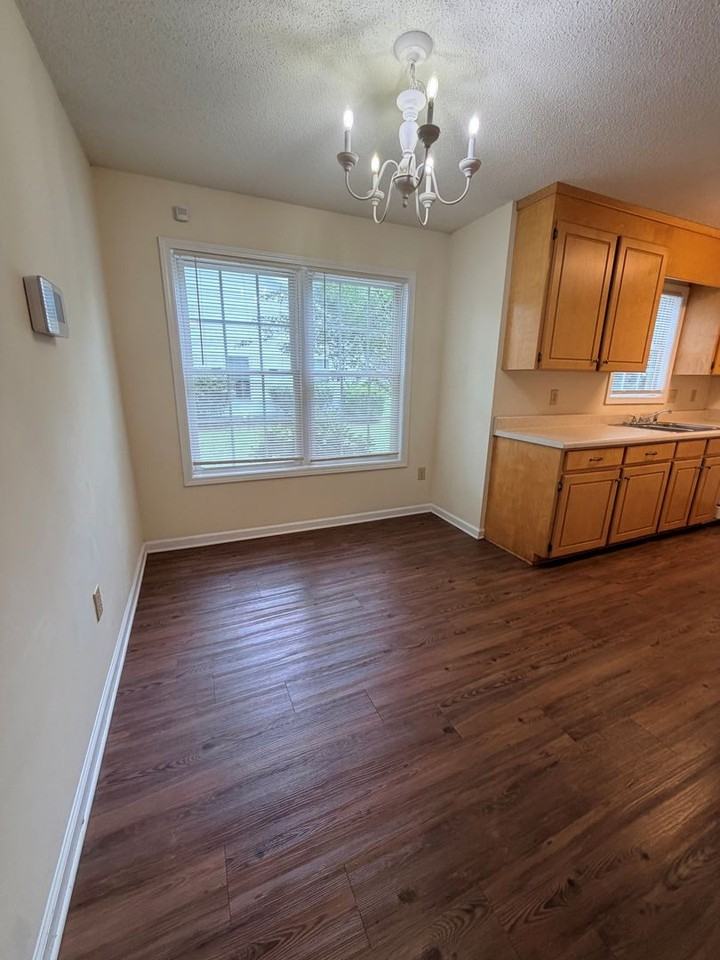 104 Brazington Ct - Photo 4 of 19