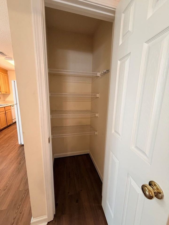 104 Brazington Ct - Photo 6 of 19