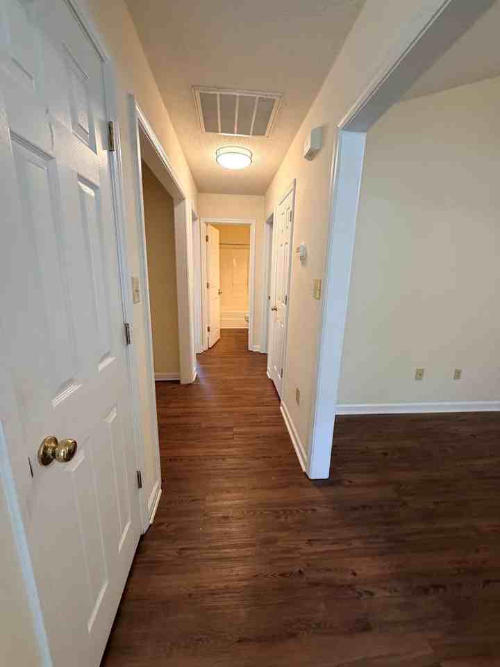 104 Brazington Ct - Photo 7 of 19