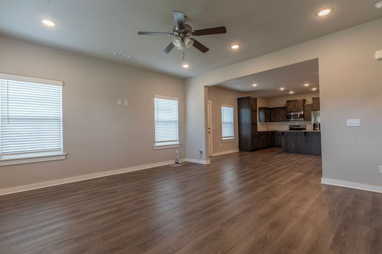 602 N Salem Rd - Photo 2 of 22