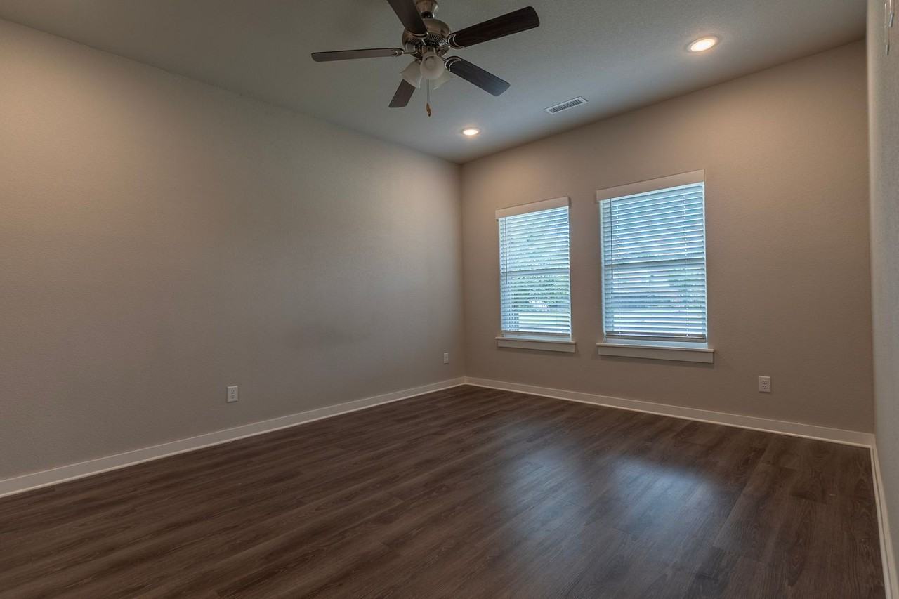 602 N Salem Rd - Photo 4 of 22