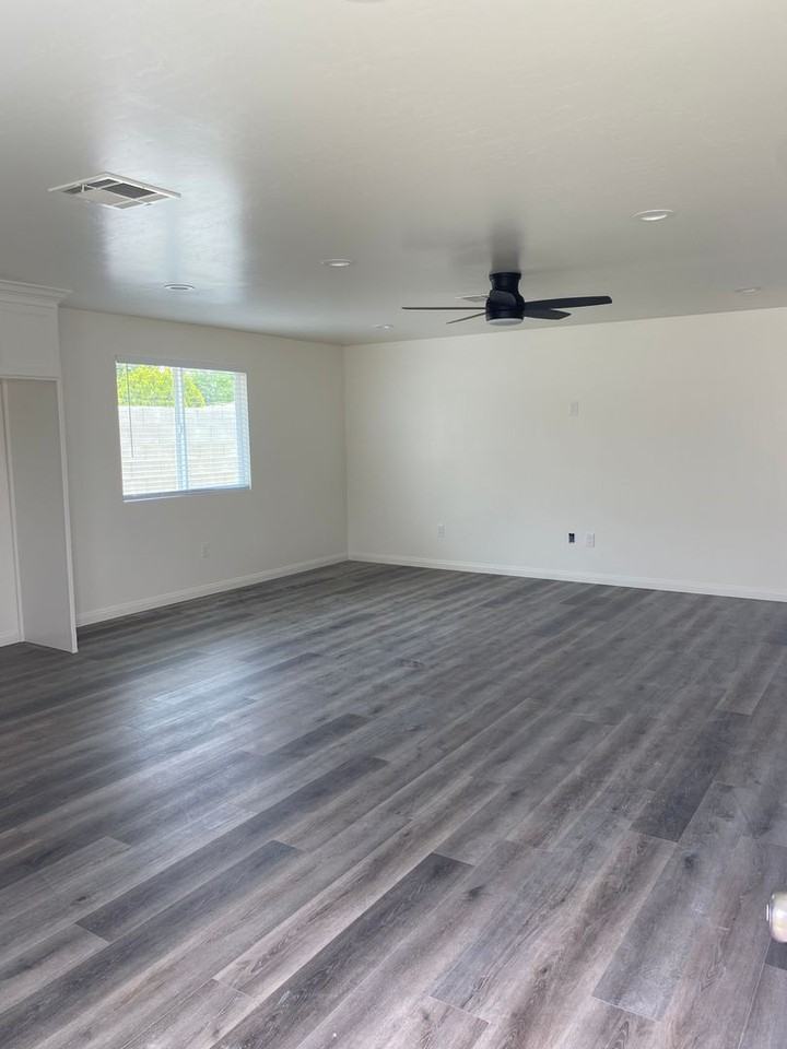 721 Tate St - Photo 3 of 13